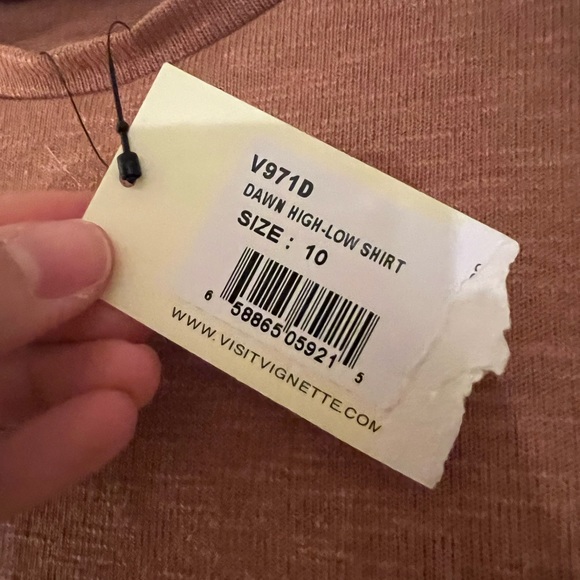 High low shirt for girls. Size 10 - Picture 2 of 2